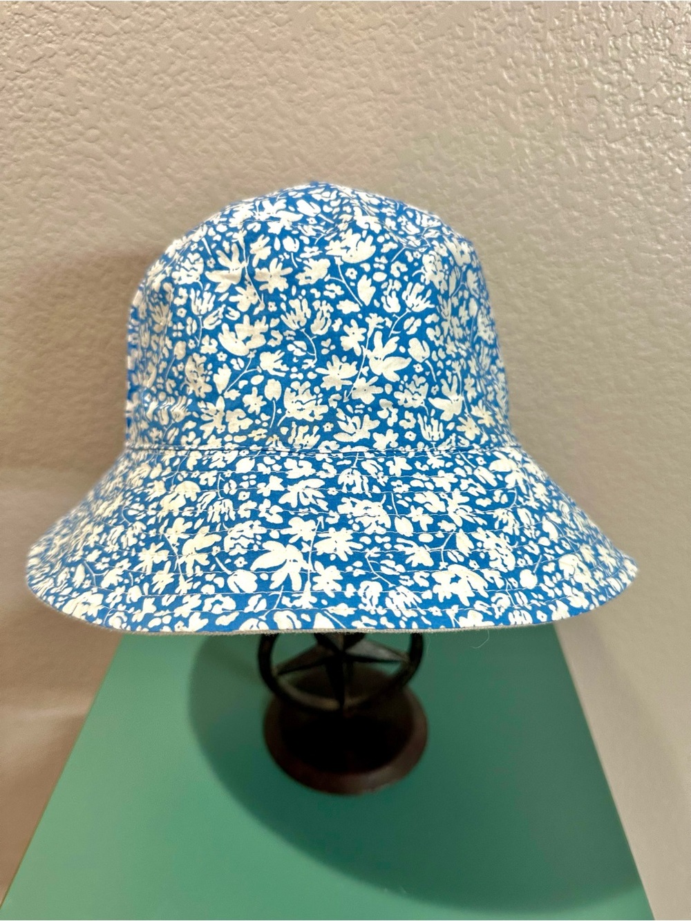 Bucket Hat - Reversible - Picture 3 of 4